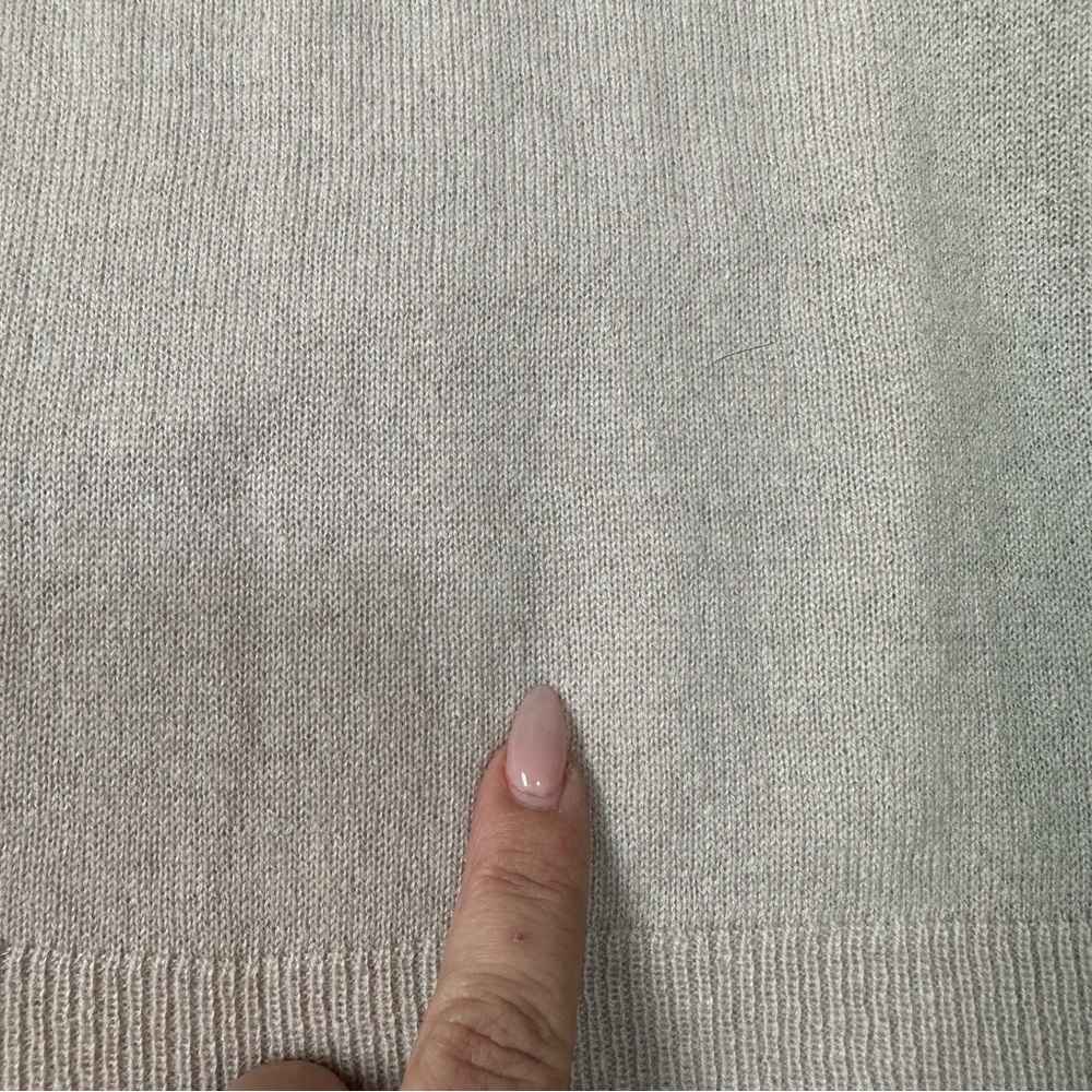 Vince Two Toned Knit 100% Cashmere Sweater Sz Small - Picture 14 of 14